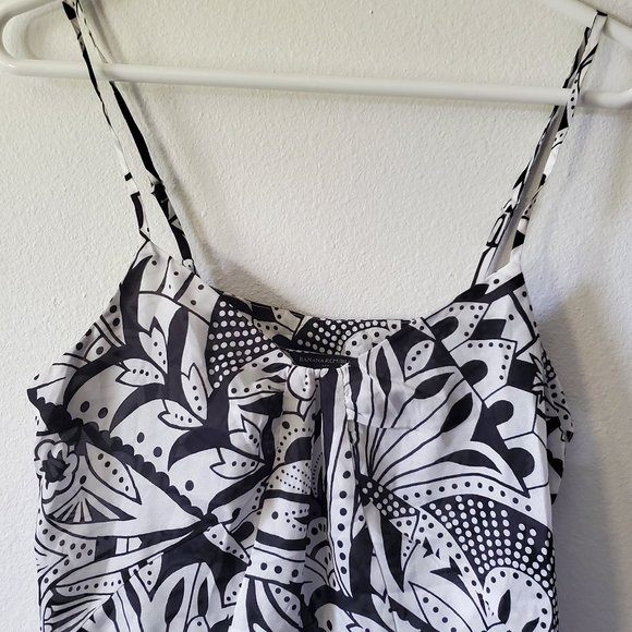 Banana Republic (Medium Black and White Top) - Picture 3 of 8